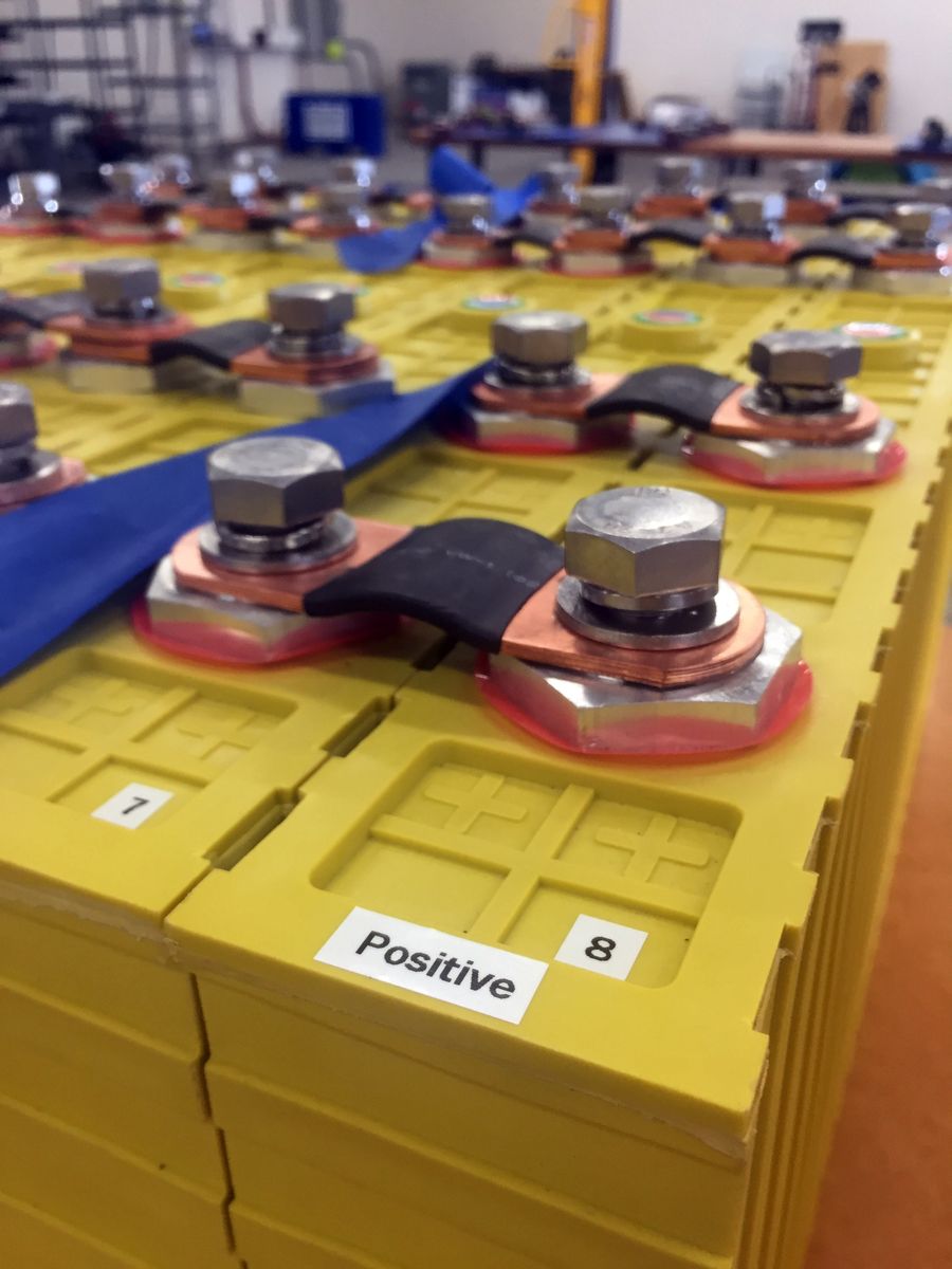 aoyin-lfp-cells-bolted-busbars